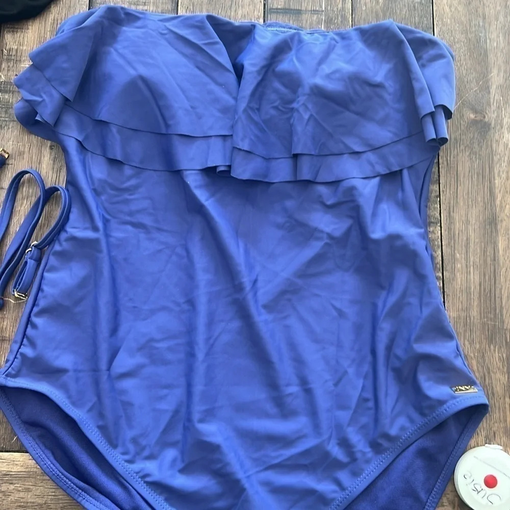 Navy Blue Ruffle-Overlay Swimsuit Size Large - Picture 12 of 13